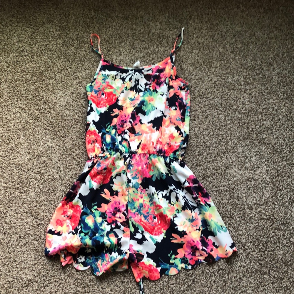 Romper - Picture 5 of 5